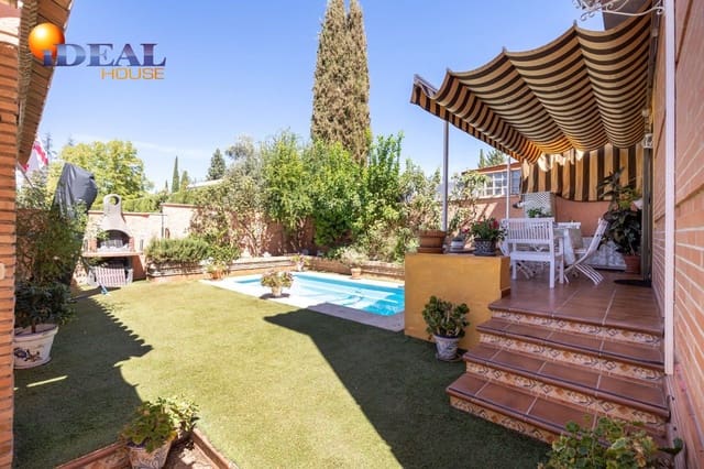 3 camera da letto Villetta a Schiera in vendita in Albolote con piscina garage - 295.000 € (Rif: 9433732)