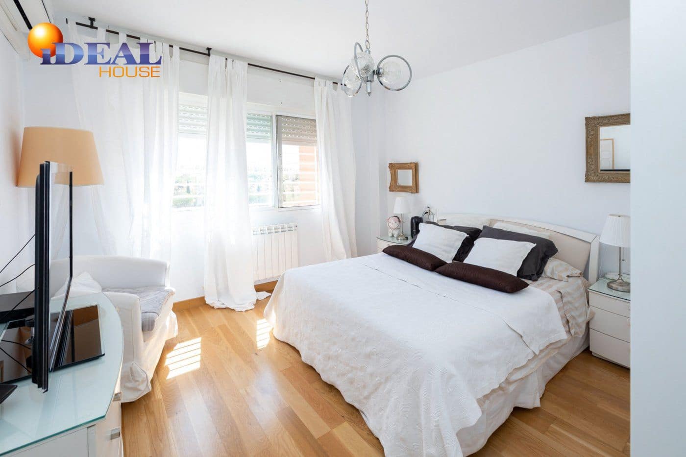 3 camera da letto Villetta a Schiera in vendita in Albolote con piscina garage - 295.000 € (Rif: 9433732)