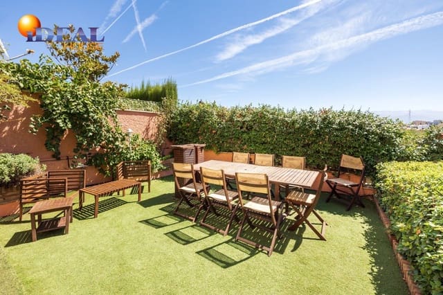 3 camera da letto Villetta a Schiera in vendita in Albolote con piscina garage - 295.000 € (Rif: 9433732)