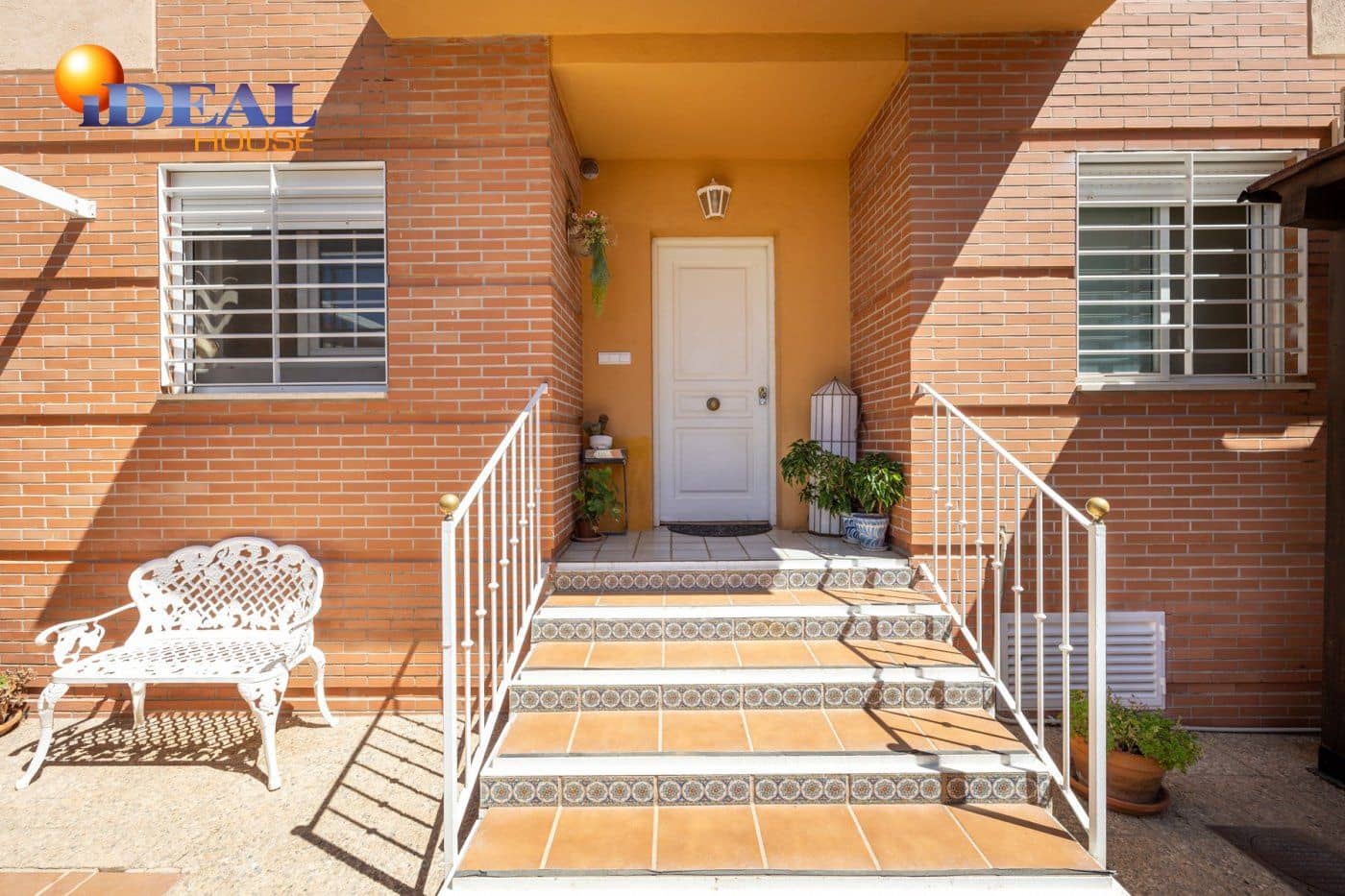 3 camera da letto Villetta a Schiera in vendita in Albolote con piscina garage - 295.000 € (Rif: 9433732)