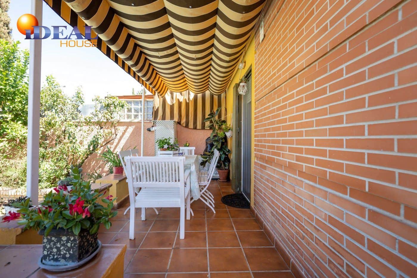 3 camera da letto Villetta a Schiera in vendita in Albolote con piscina garage - 295.000 € (Rif: 9433732)