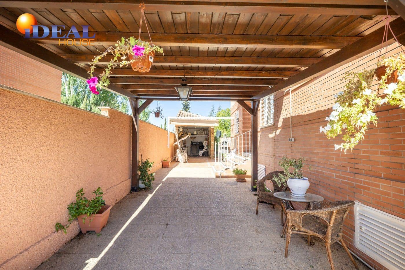 3 camera da letto Villetta a Schiera in vendita in Albolote con piscina garage - 295.000 € (Rif: 9433732)