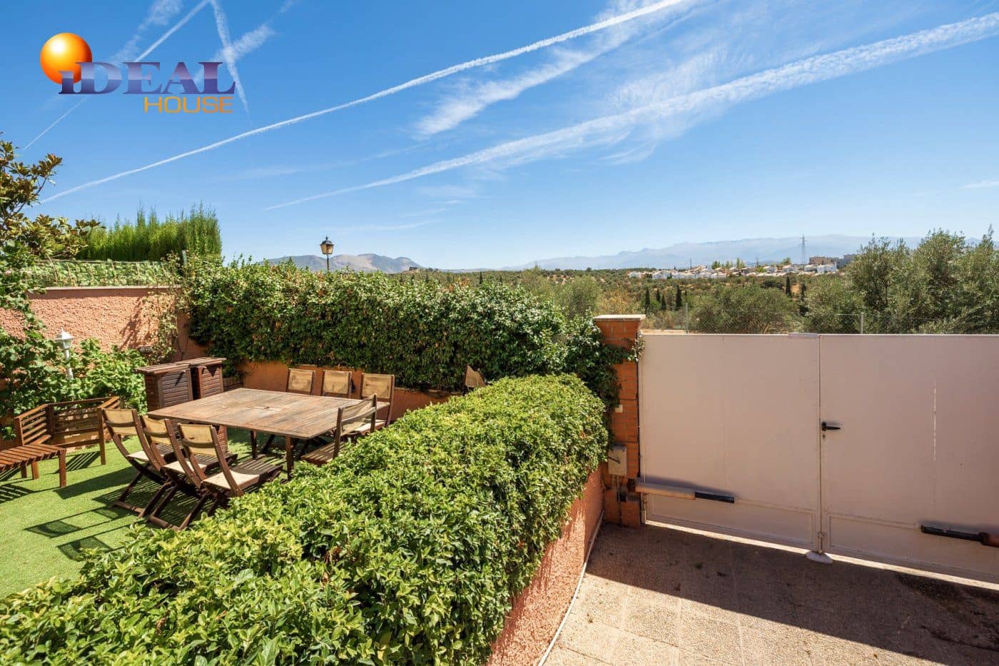 3 camera da letto Villetta a Schiera in vendita in Albolote con piscina garage - 295.000 € (Rif: 9433732)