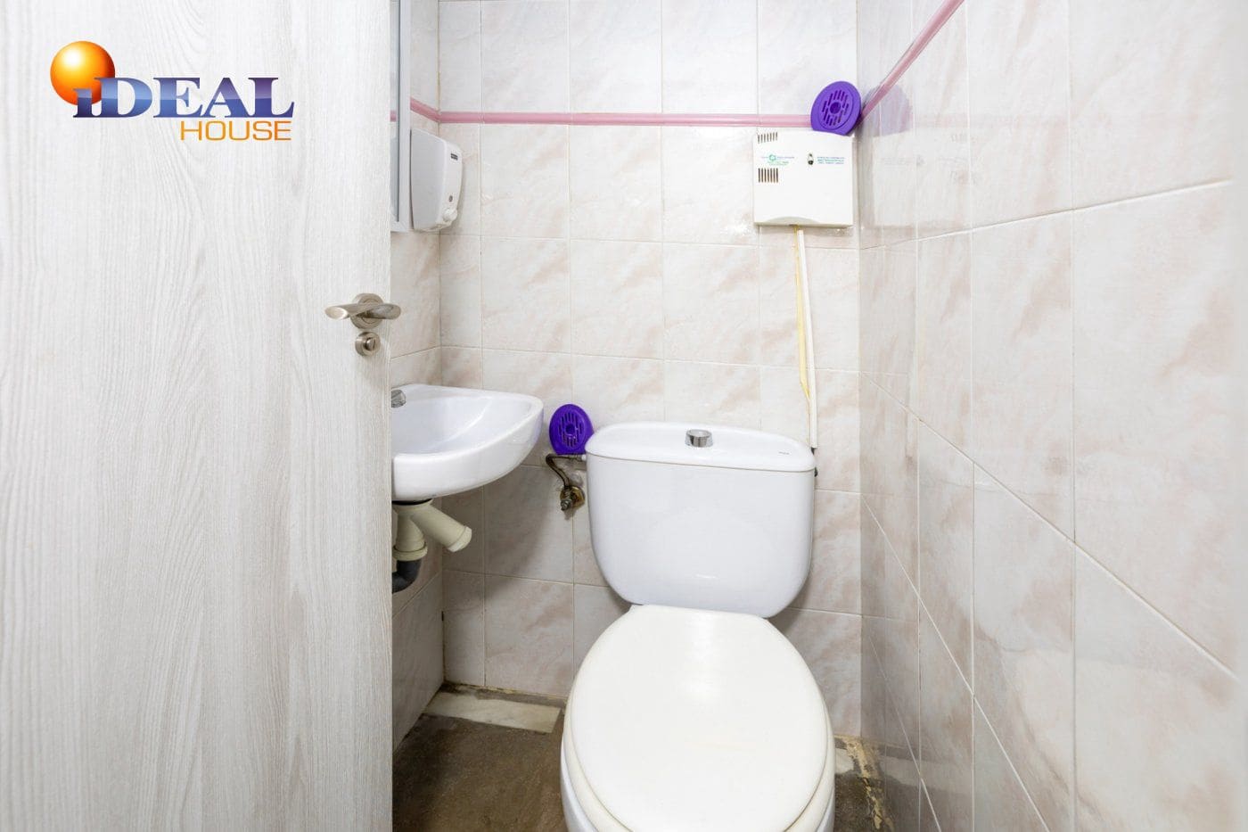 Komercyjne na sprzedaż w Miasto Grenada - 130 000 € (Ref: 9433737)