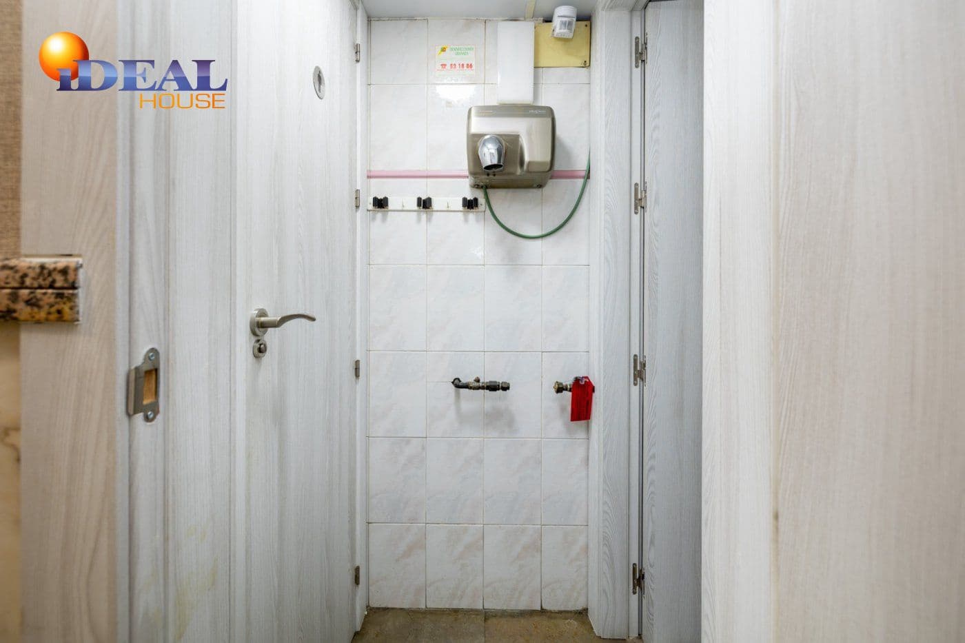 Komercyjne na sprzedaż w Miasto Grenada - 130 000 € (Ref: 9433737)