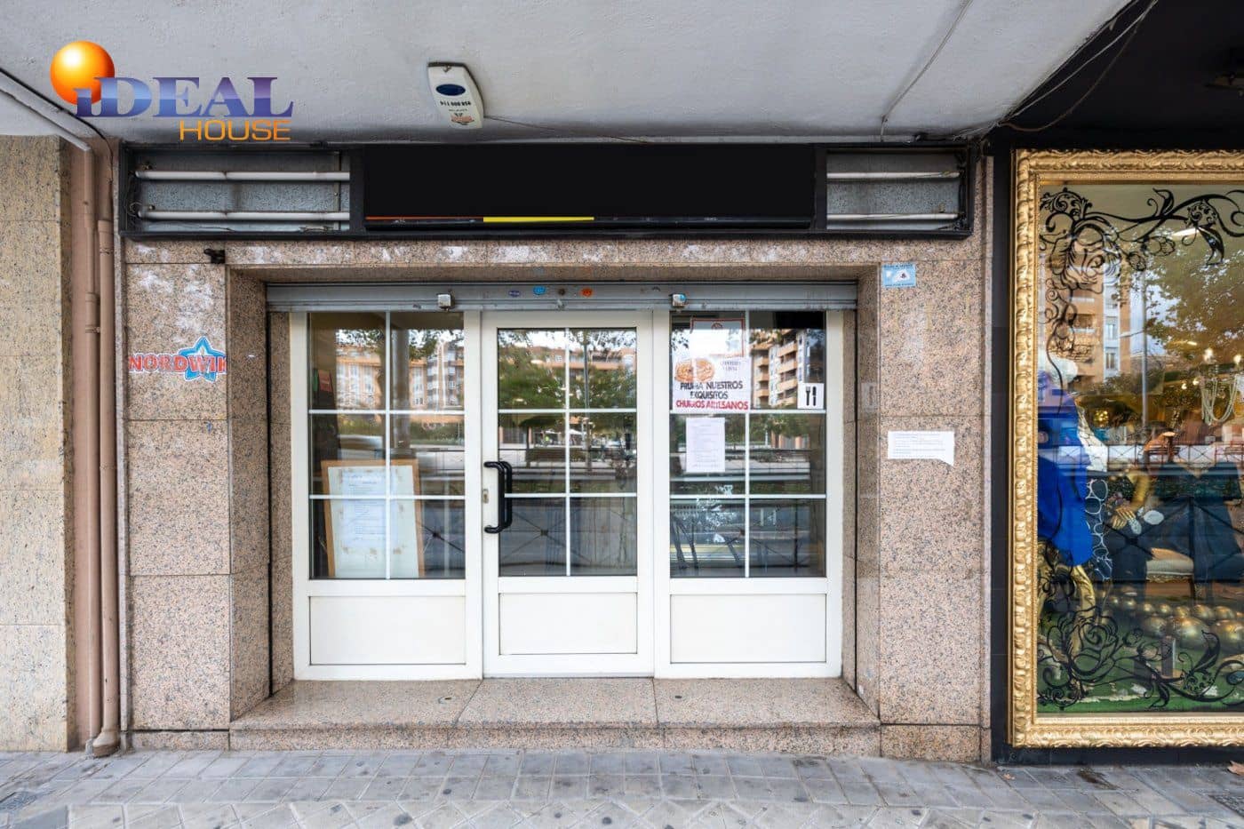 Komercyjne na sprzedaż w Miasto Grenada - 130 000 € (Ref: 9433737)