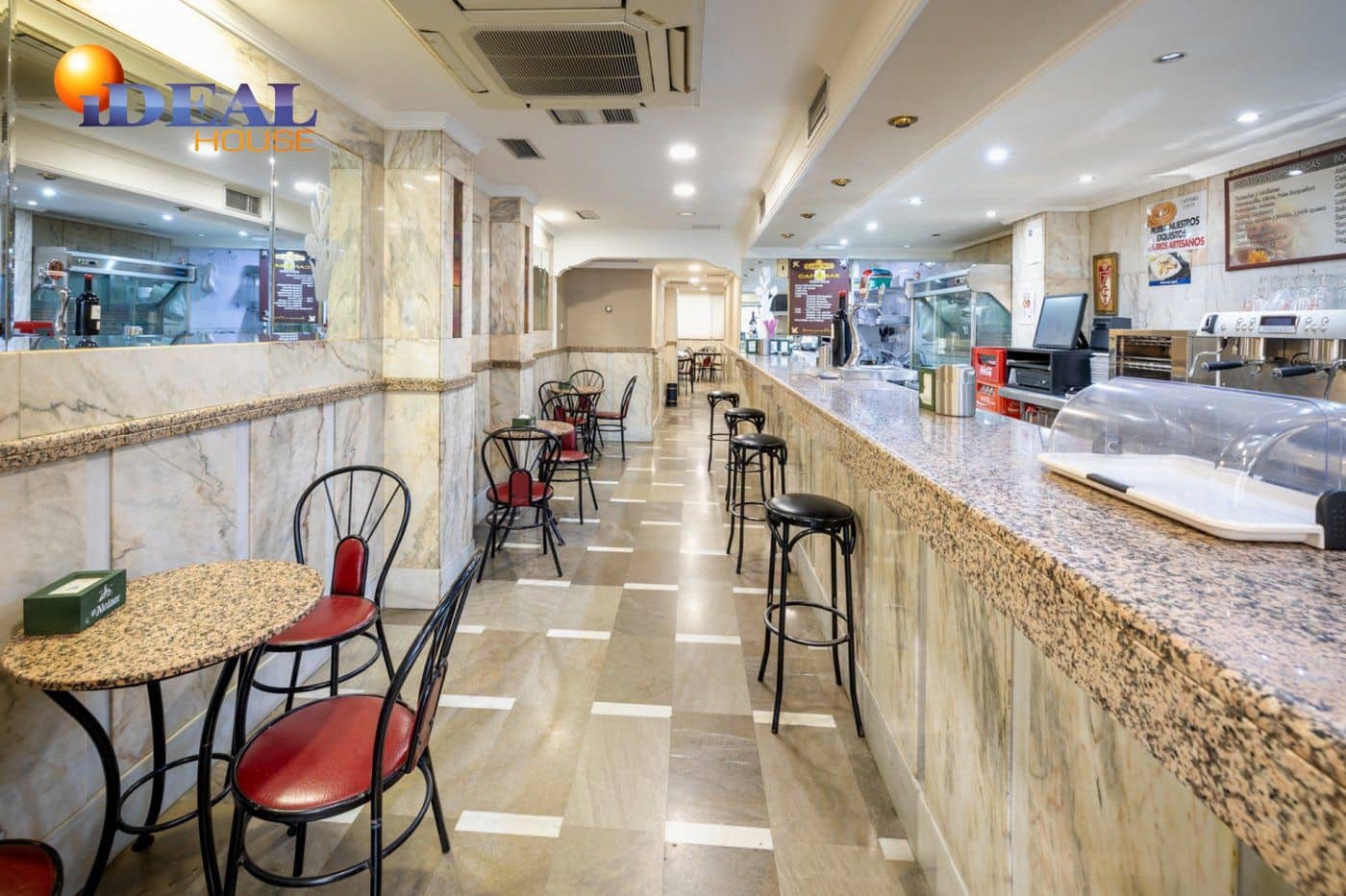 Komercyjne na sprzedaż w Miasto Grenada - 130 000 € (Ref: 9433737)