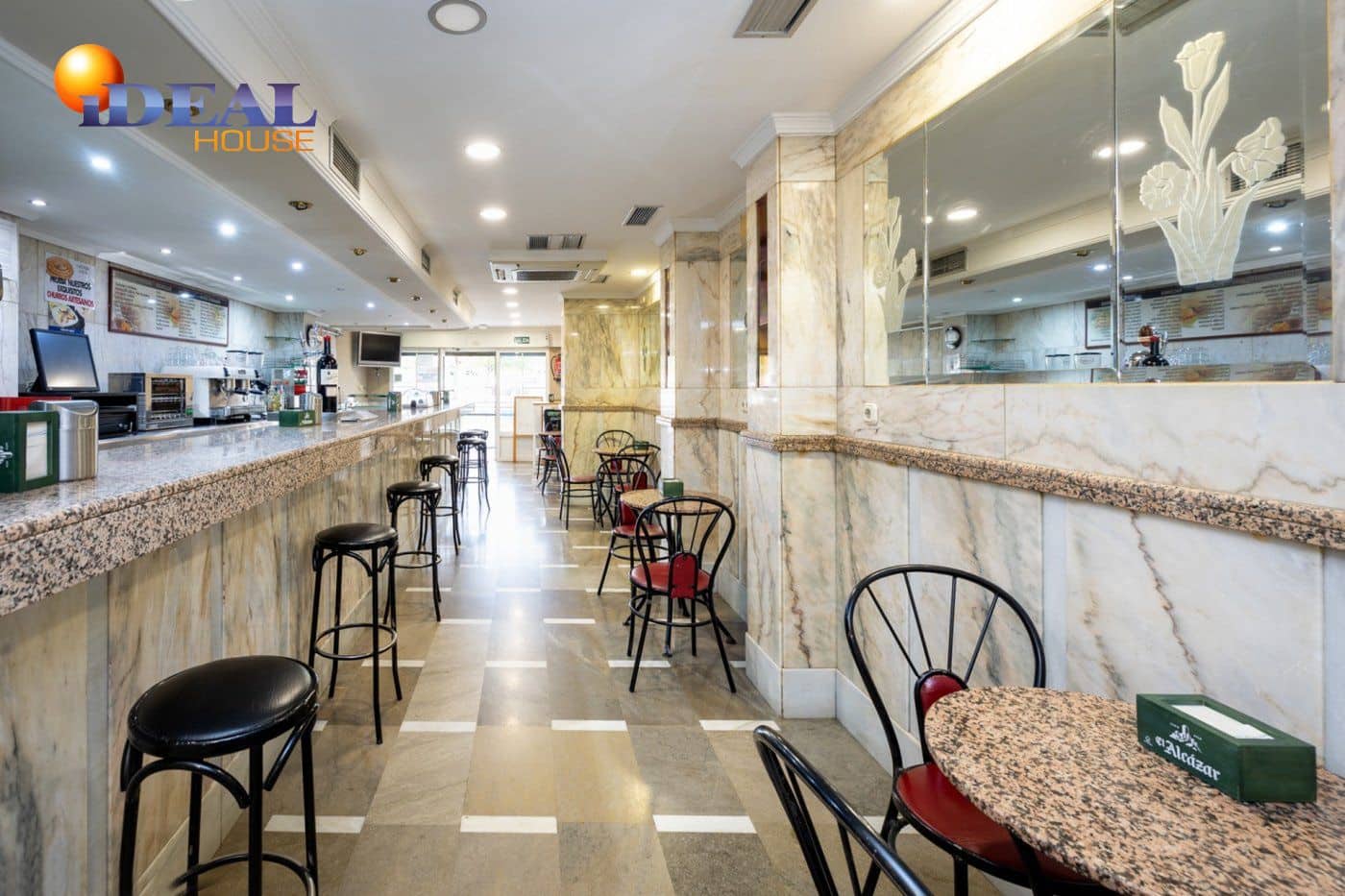 Komercyjne na sprzedaż w Miasto Grenada - 130 000 € (Ref: 9433737)