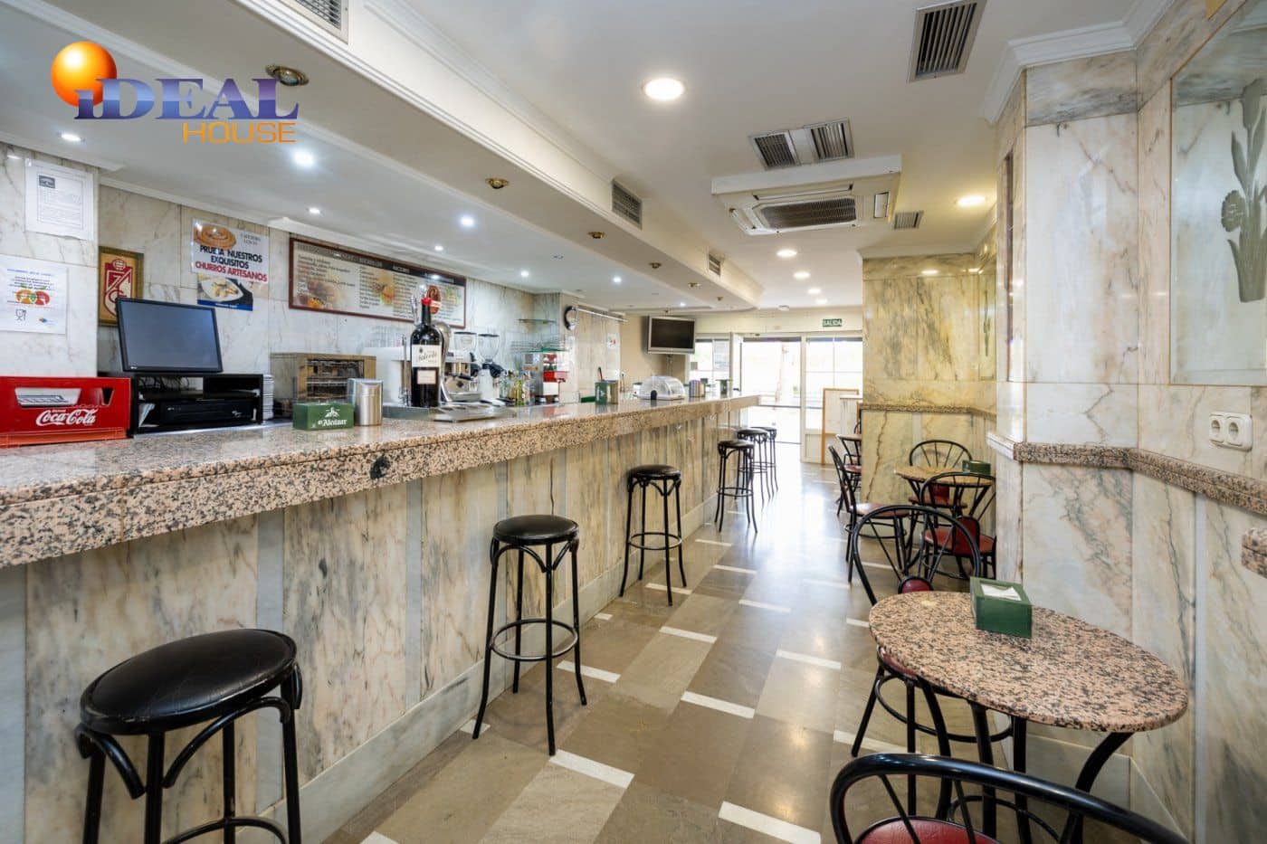 Komercyjne na sprzedaż w Miasto Grenada - 130 000 € (Ref: 9433737)