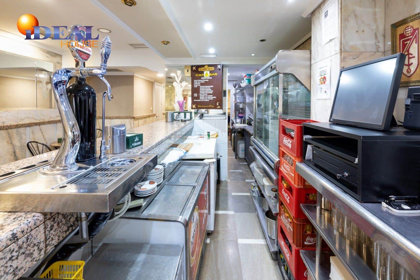 Komercyjne na sprzedaż w Miasto Grenada - 130 000 € (Ref: 9433737)