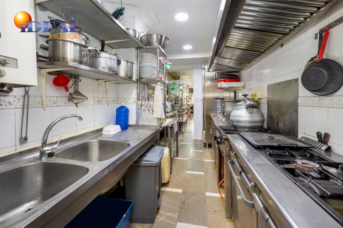 Komercyjne na sprzedaż w Miasto Grenada - 130 000 € (Ref: 9433737)