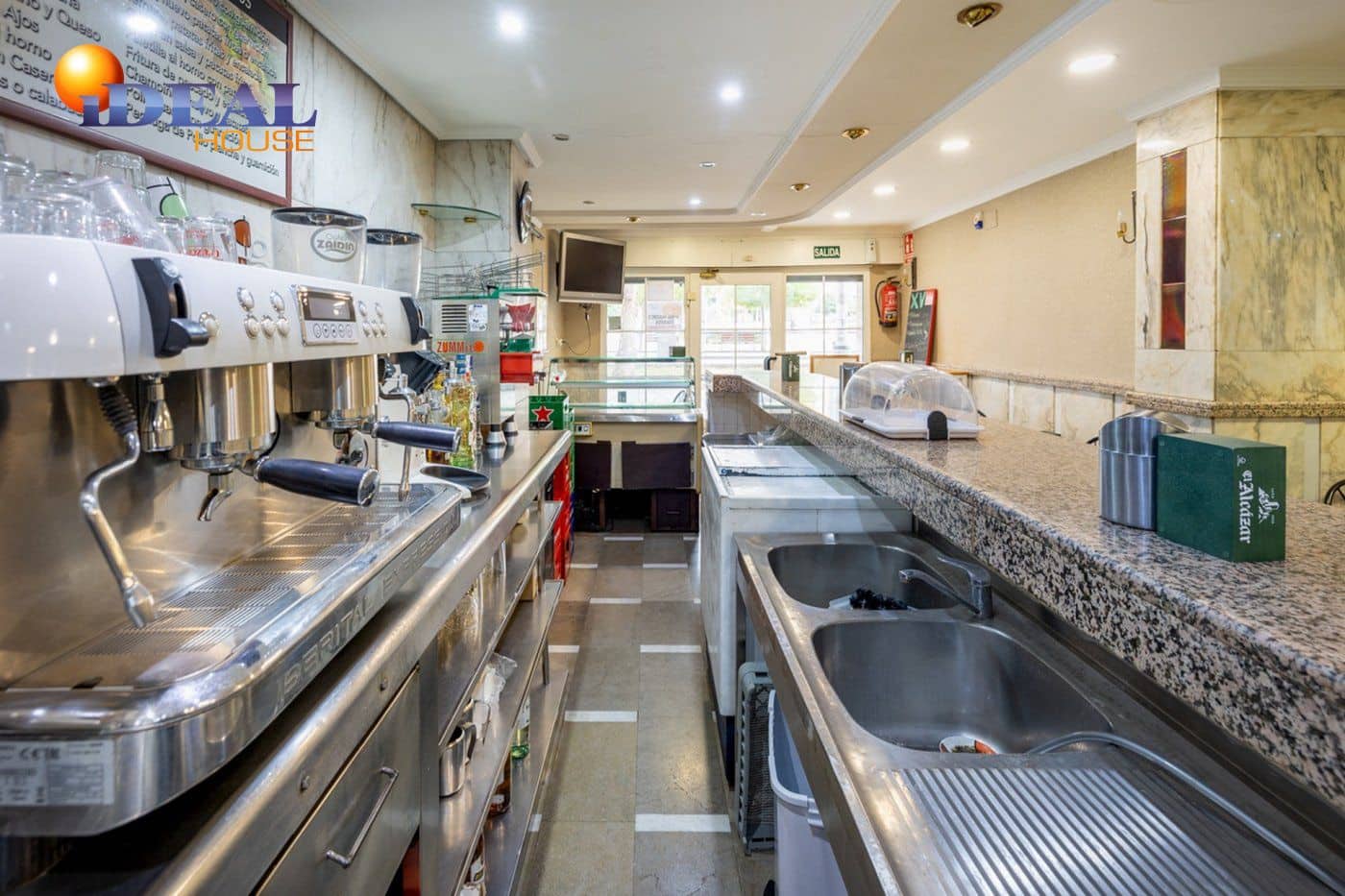 Komercyjne na sprzedaż w Miasto Grenada - 130 000 € (Ref: 9433737)