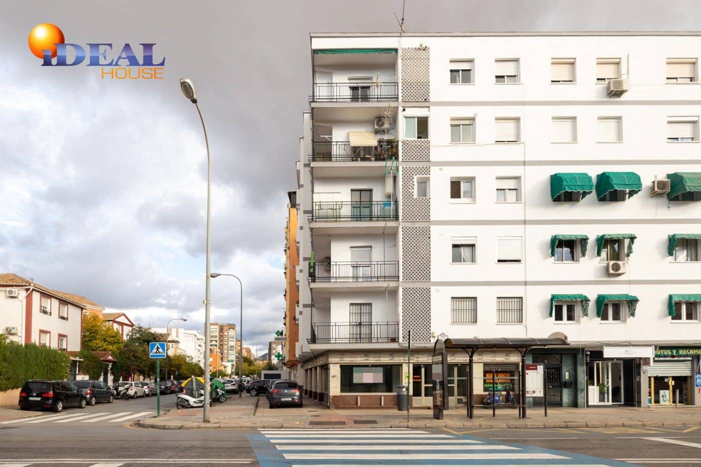 Comercial para venda em Granada cidade - 299 000 € (Ref: 9433738)