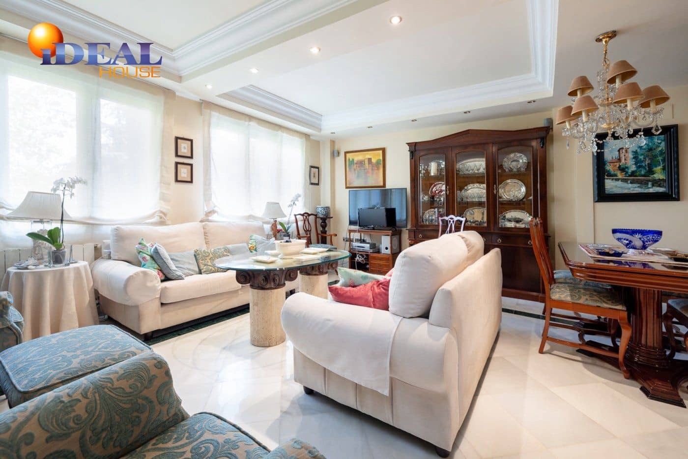 4 sypialnia Dom na sprzedaż w Miasto Grenada z garażem - 1 180 000 € (Ref: 9433739)