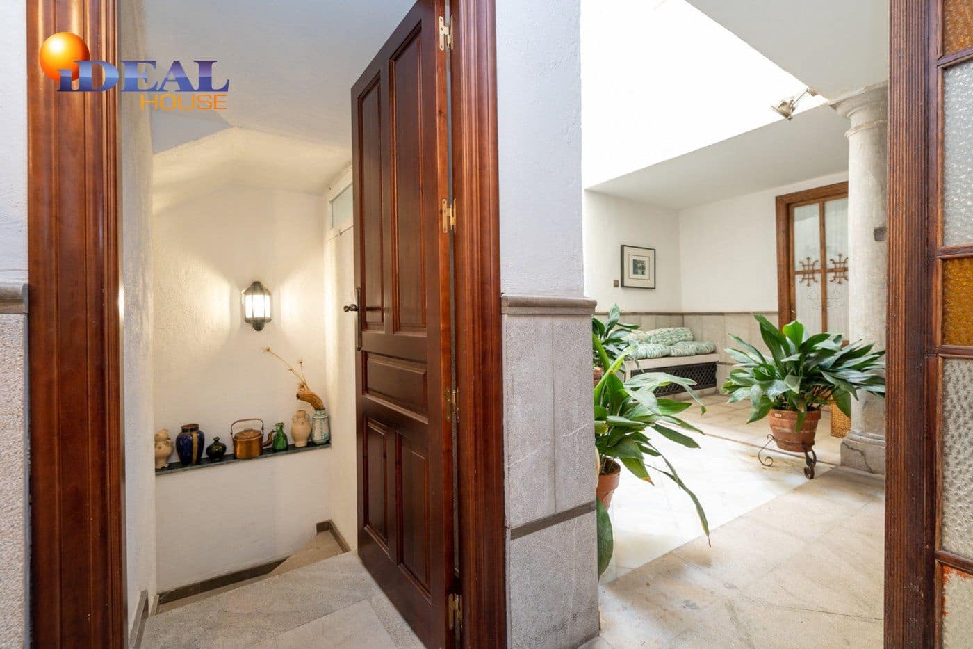 4 sypialnia Dom na sprzedaż w Miasto Grenada z garażem - 1 180 000 € (Ref: 9433739)