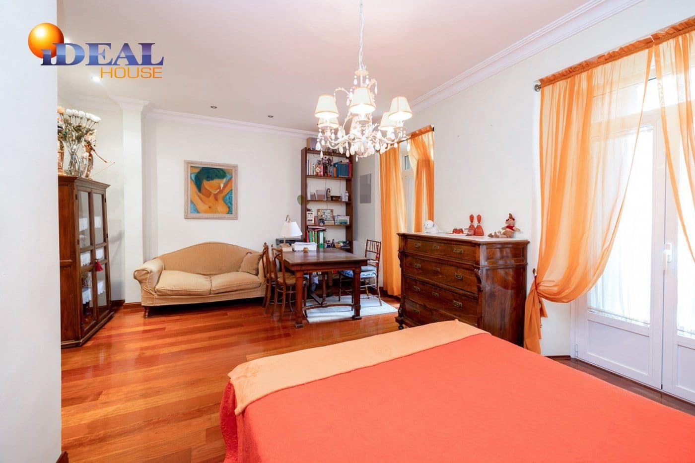 4 sypialnia Dom na sprzedaż w Miasto Grenada z garażem - 1 180 000 € (Ref: 9433739)