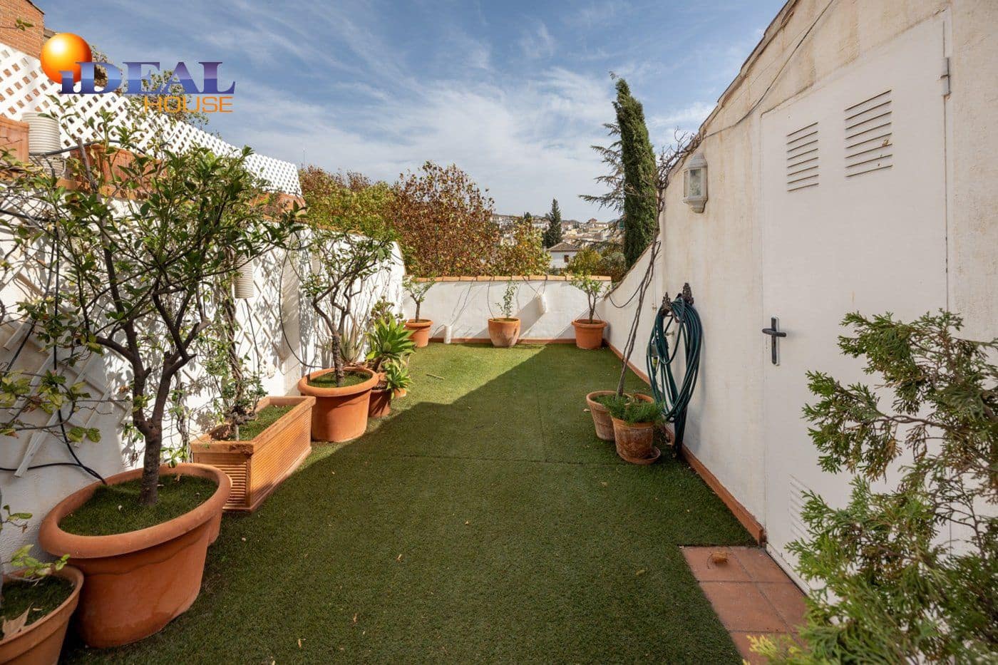 4 sypialnia Dom na sprzedaż w Miasto Grenada z garażem - 1 180 000 € (Ref: 9433739)