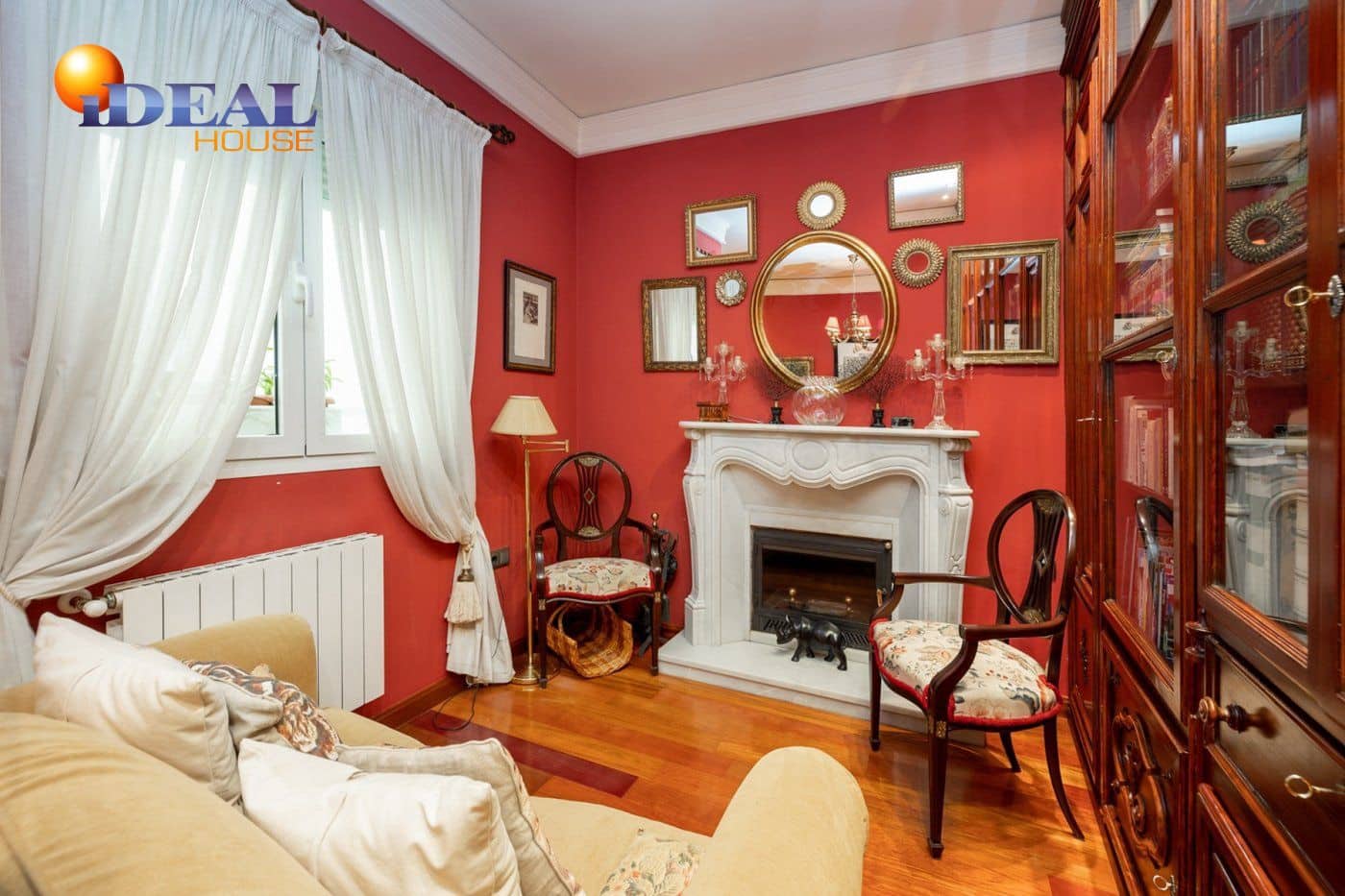 4 sypialnia Dom na sprzedaż w Miasto Grenada z garażem - 1 180 000 € (Ref: 9433739)