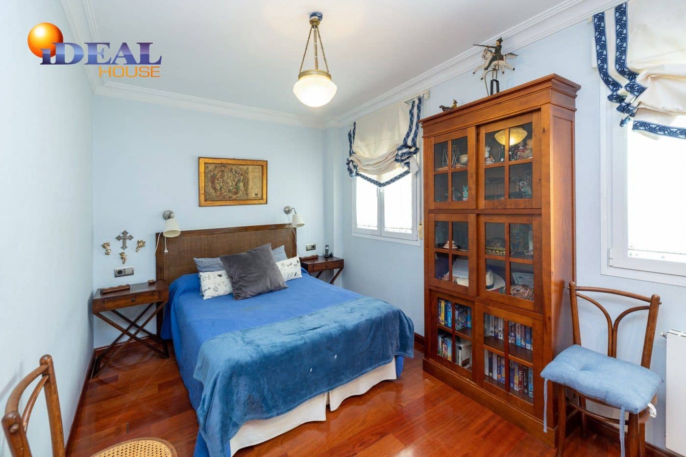 4 sypialnia Dom na sprzedaż w Miasto Grenada z garażem - 1 180 000 € (Ref: 9433739)