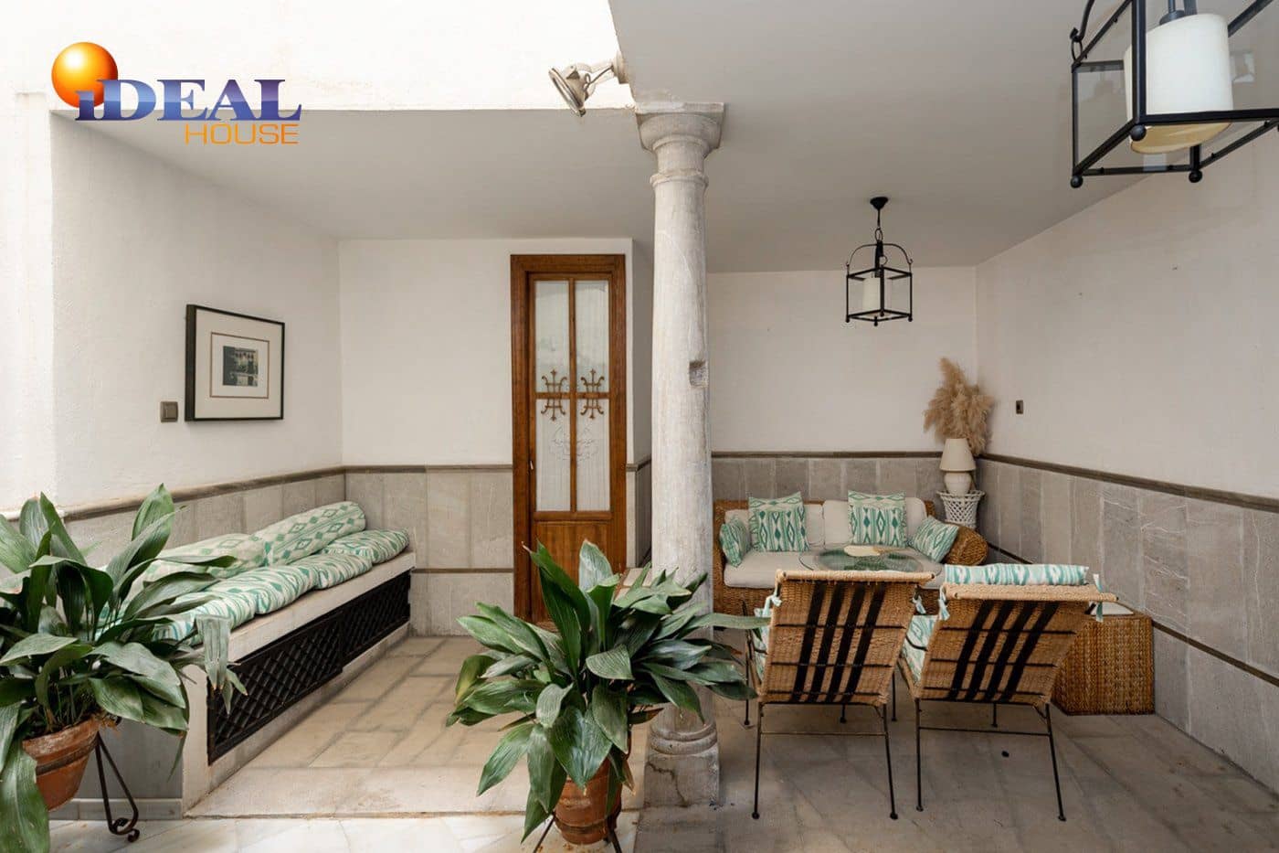 4 sypialnia Dom na sprzedaż w Miasto Grenada z garażem - 1 180 000 € (Ref: 9433739)