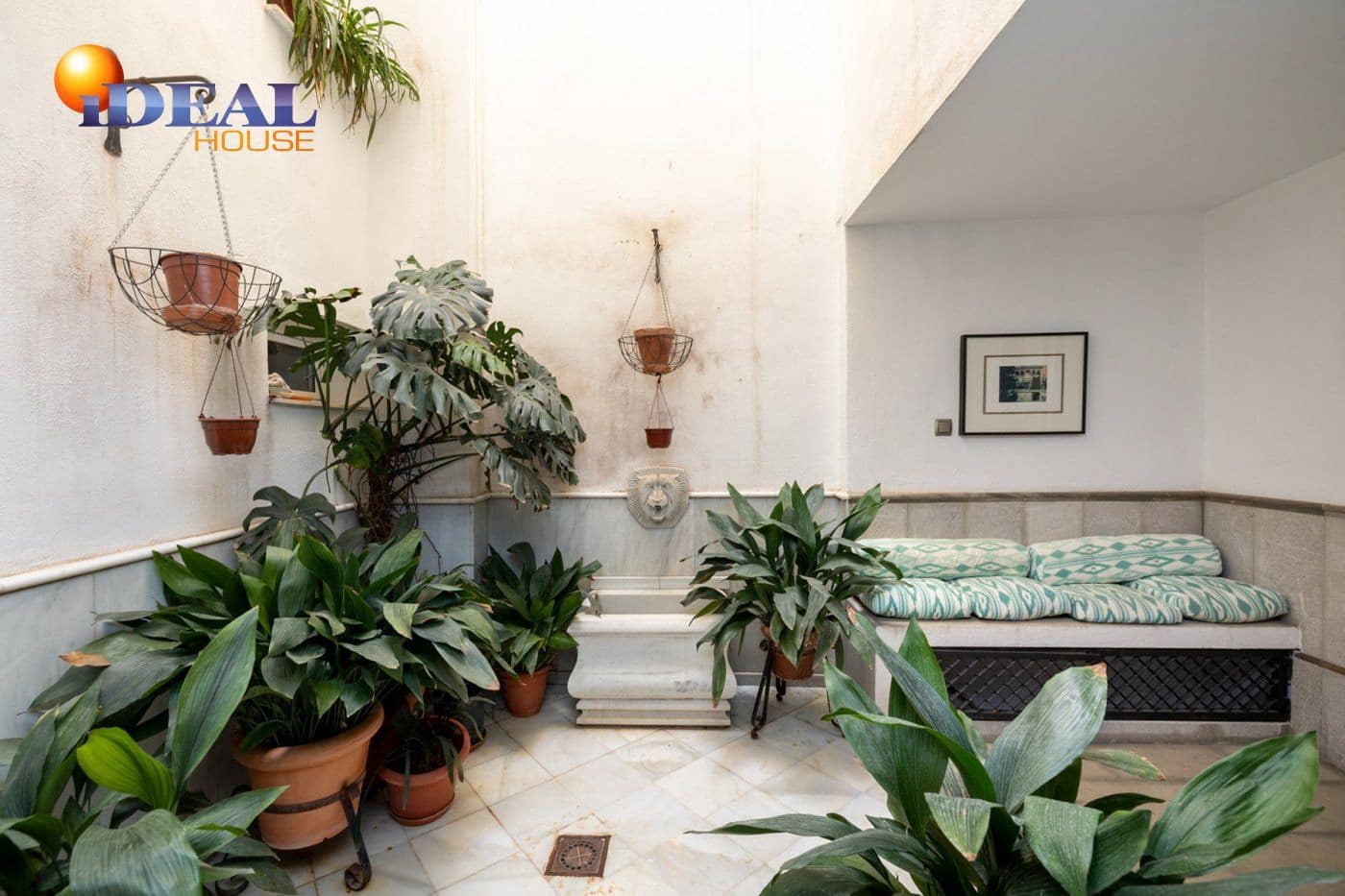 4 sypialnia Dom na sprzedaż w Miasto Grenada z garażem - 1 180 000 € (Ref: 9433739)