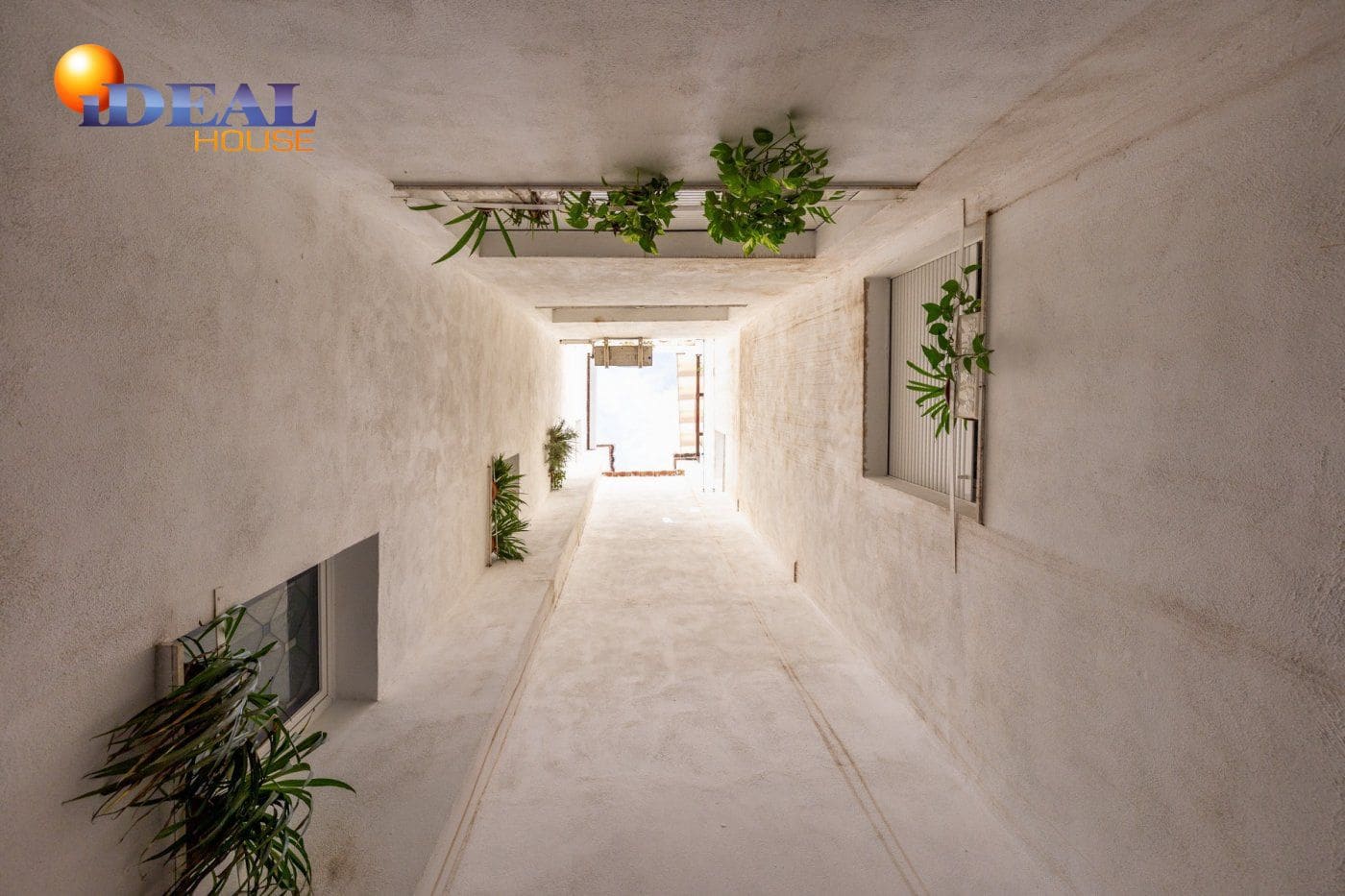 4 sypialnia Dom na sprzedaż w Miasto Grenada z garażem - 1 180 000 € (Ref: 9433739)