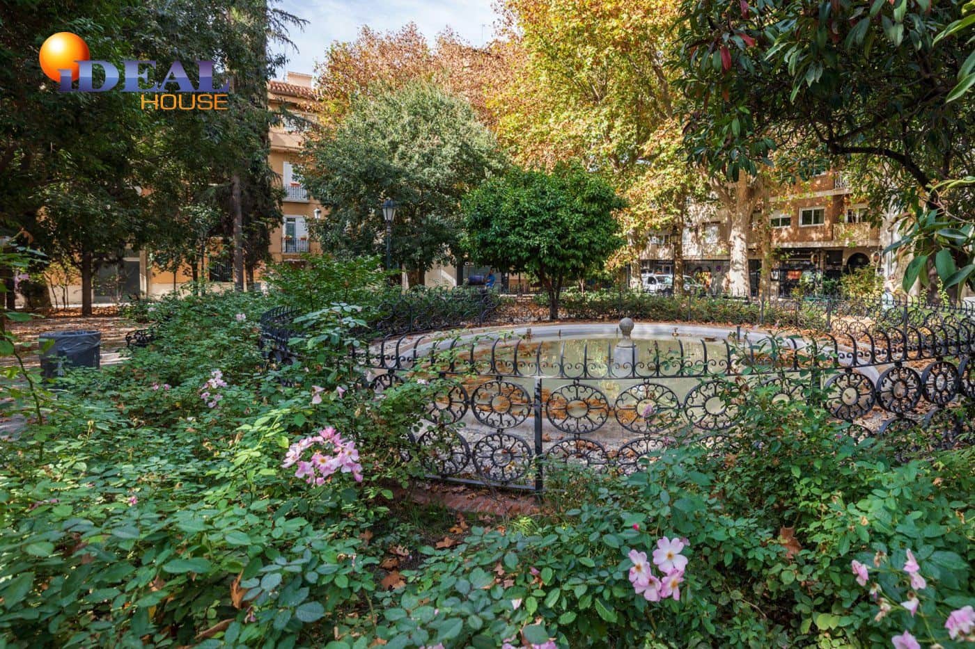 4 sypialnia Dom na sprzedaż w Miasto Grenada z garażem - 1 180 000 € (Ref: 9433739)