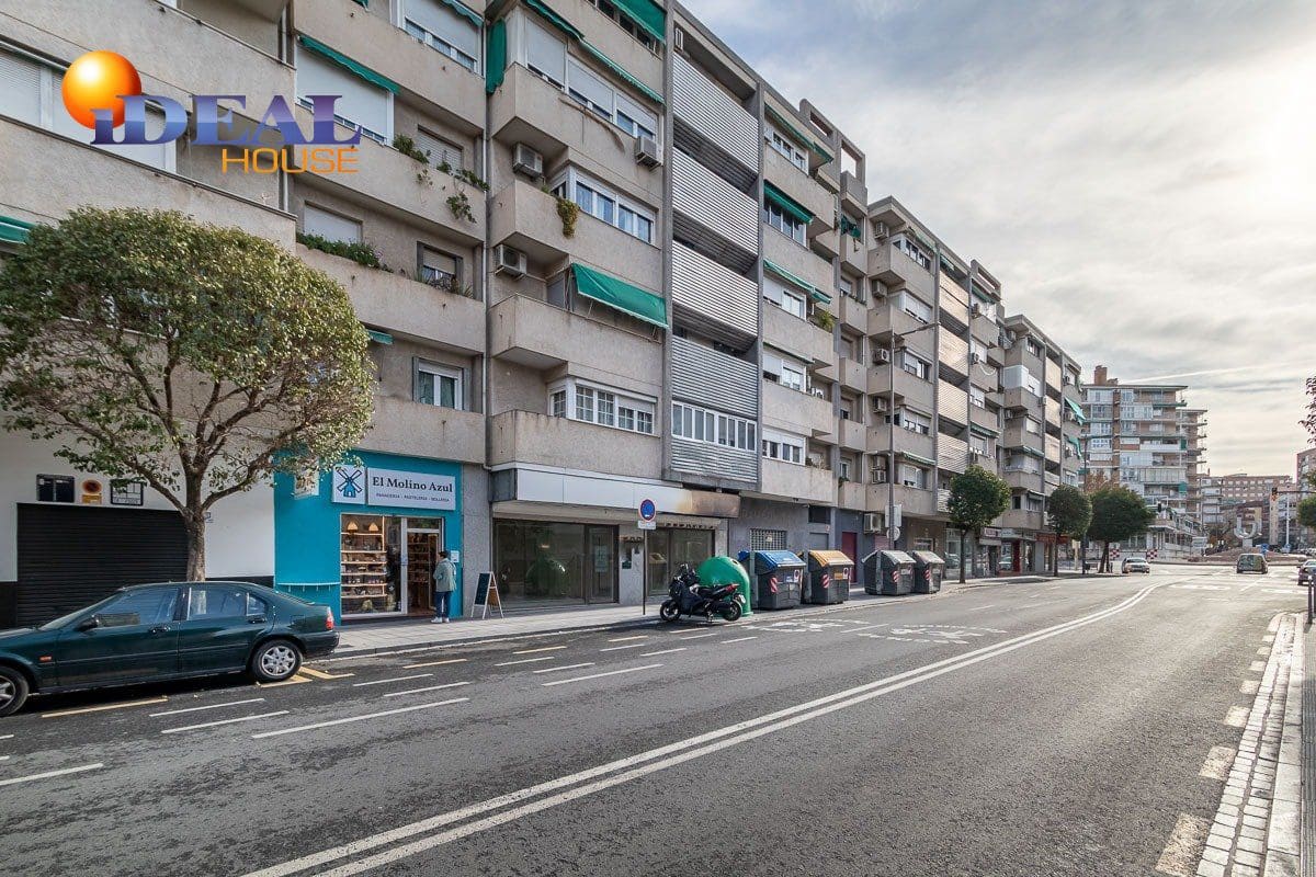 Comercial para venda em Granada cidade - 79 000 € (Ref: 9433741)