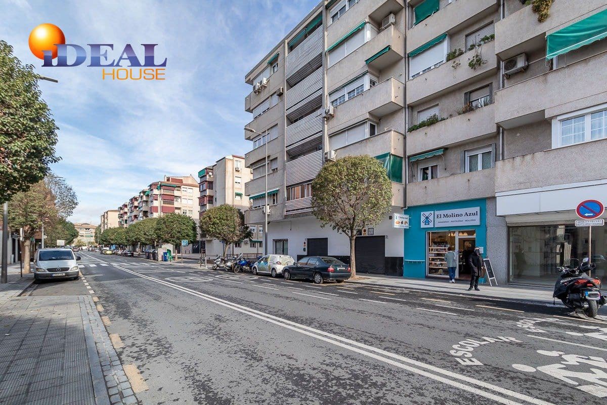 Comercial para venda em Granada cidade - 79 000 € (Ref: 9433741)