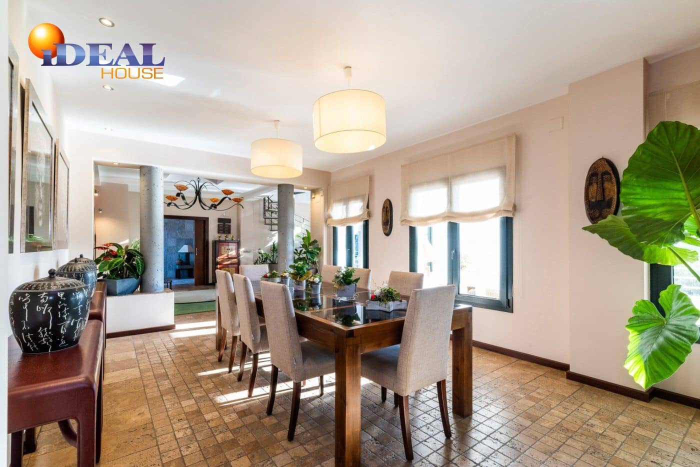 5 sypialnia Willa na sprzedaż w Albolote z garażem - 1 800 000 € (Ref: 9433743)