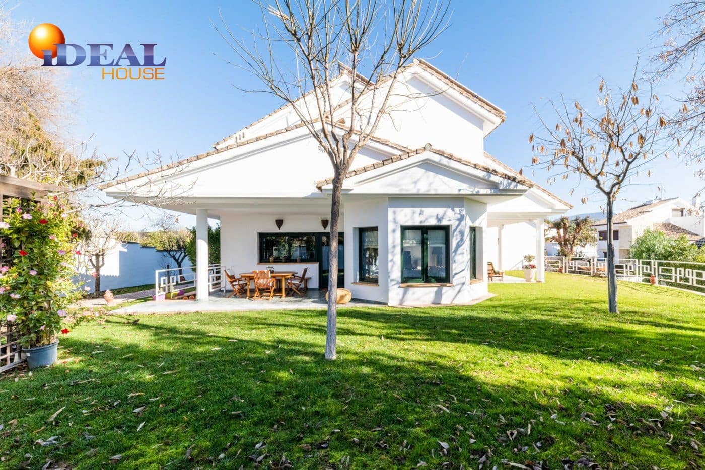 5 sypialnia Willa na sprzedaż w Albolote z garażem - 1 800 000 € (Ref: 9433743)