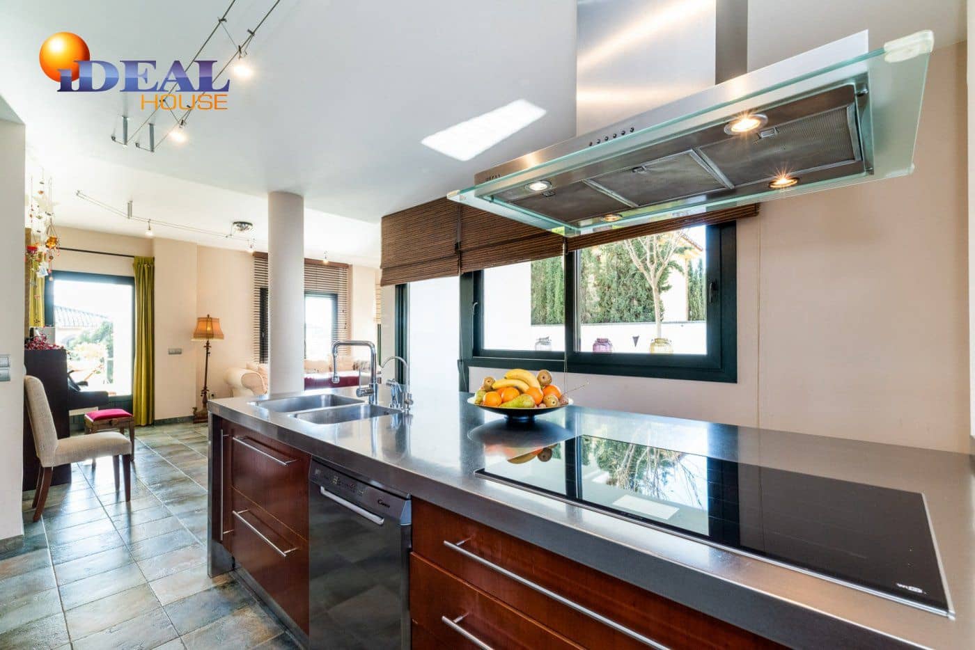 5 sypialnia Willa na sprzedaż w Albolote z garażem - 1 800 000 € (Ref: 9433743)