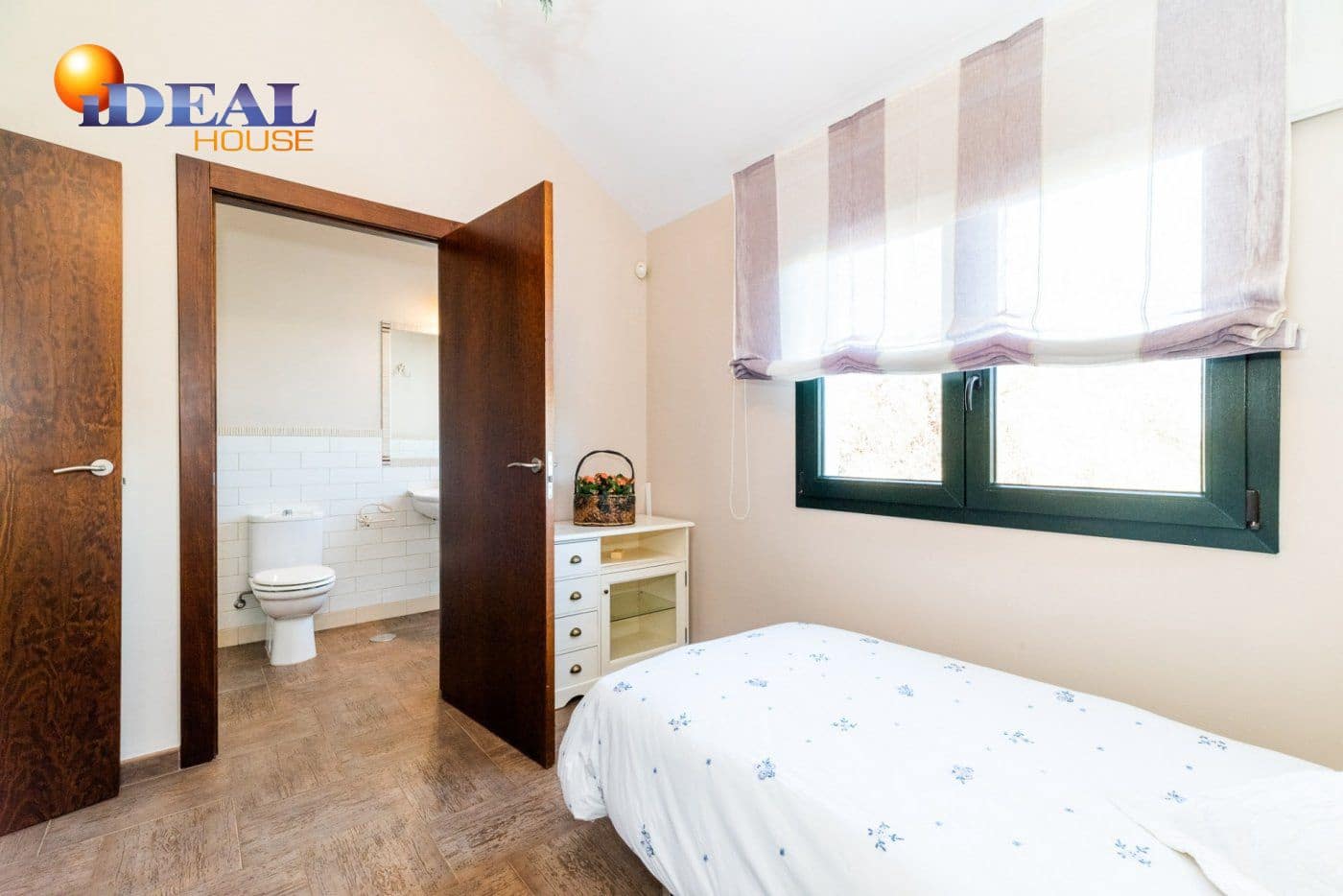 5 sypialnia Willa na sprzedaż w Albolote z garażem - 1 800 000 € (Ref: 9433743)