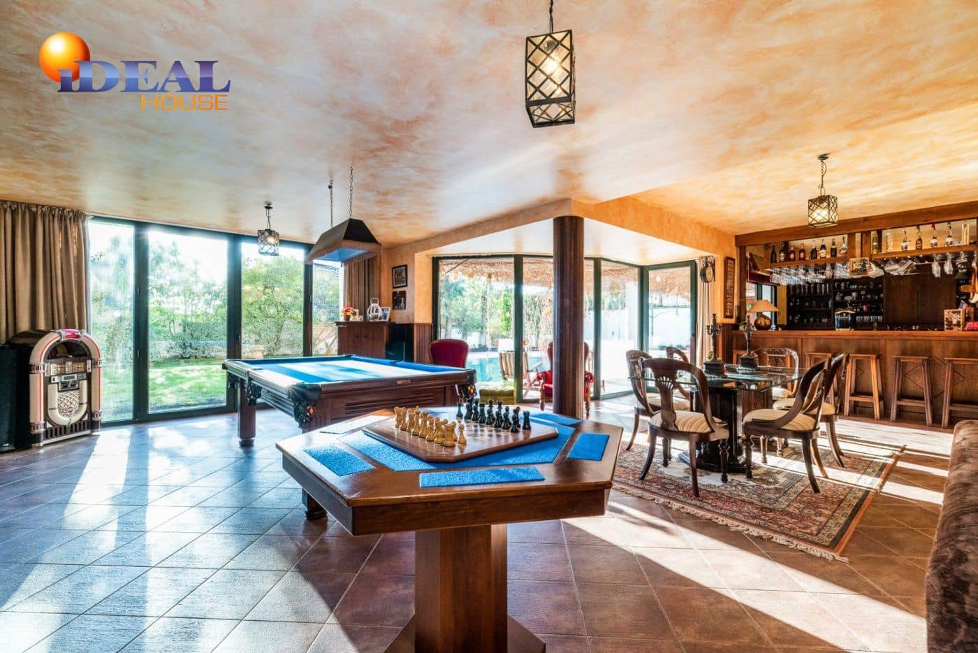 5 sypialnia Willa na sprzedaż w Albolote z garażem - 1 800 000 € (Ref: 9433743)