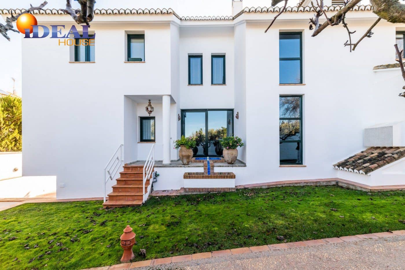 5 sypialnia Willa na sprzedaż w Albolote z garażem - 1 800 000 € (Ref: 9433743)