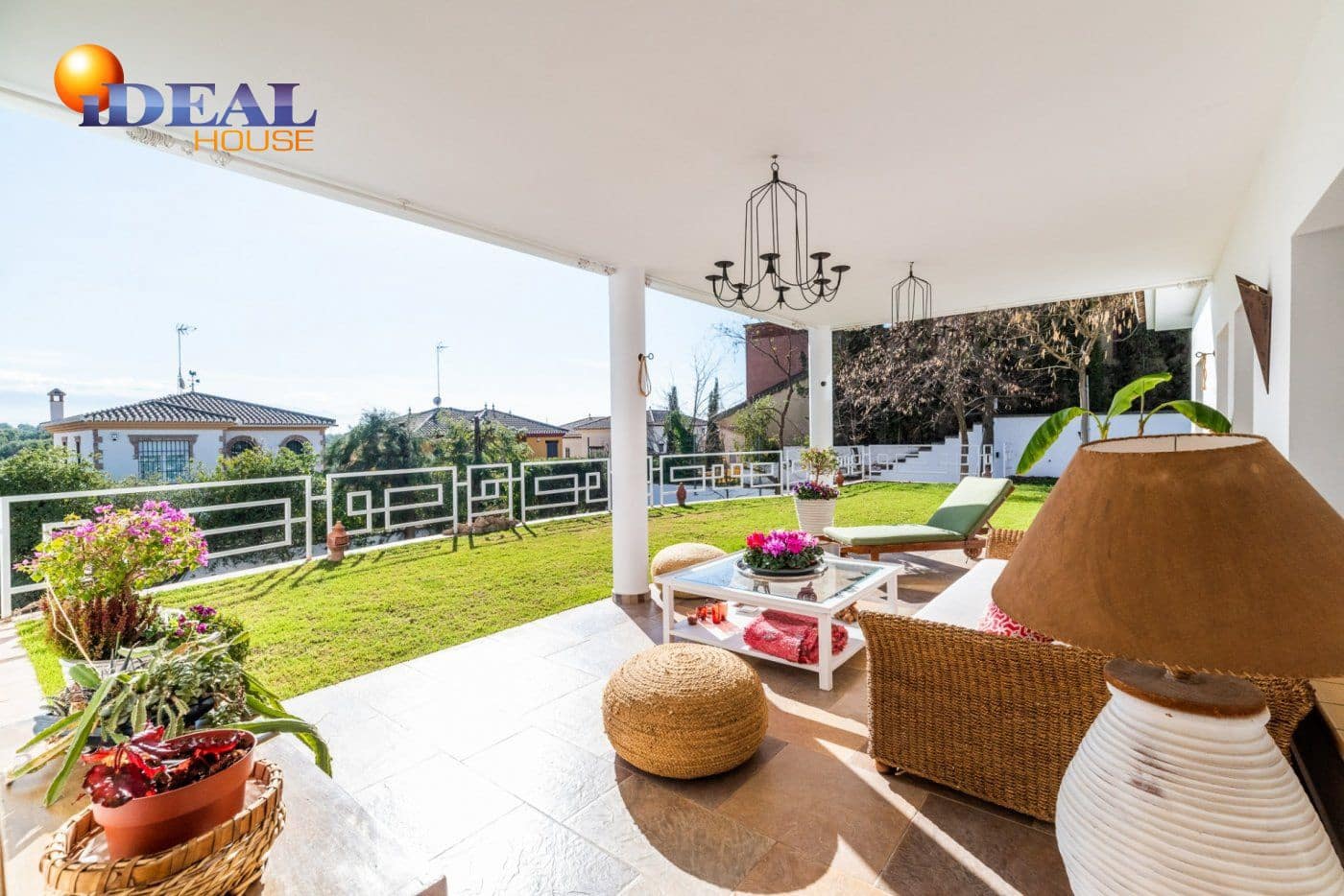 5 sypialnia Willa na sprzedaż w Albolote z garażem - 1 800 000 € (Ref: 9433743)