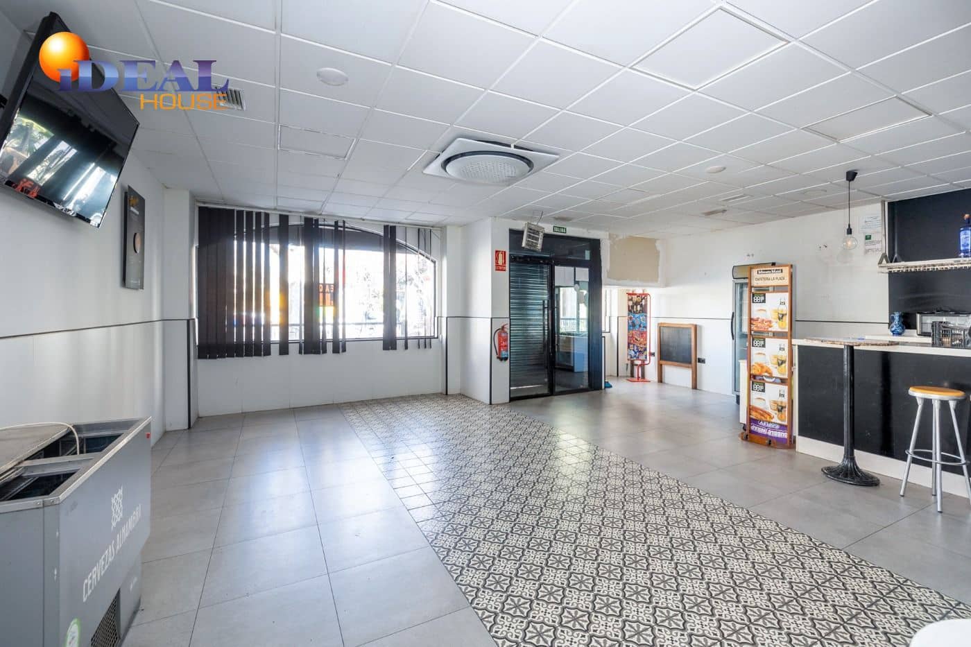 Kommersiell till salu i Ogijares - 305 000 € (Ref: 9433744)