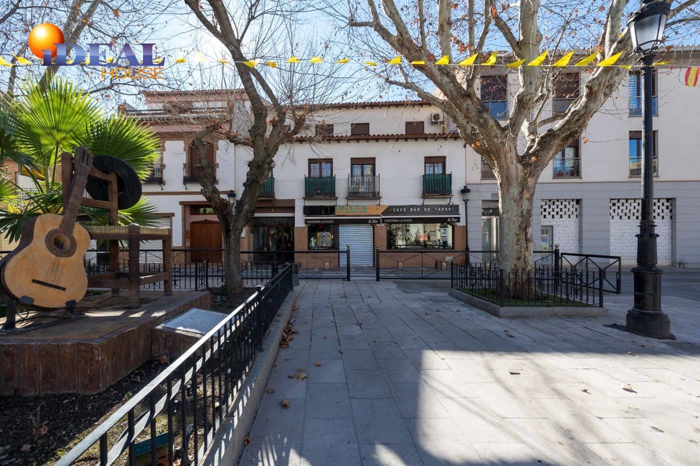 Kommersiell till salu i Ogijares - 305 000 € (Ref: 9433744)