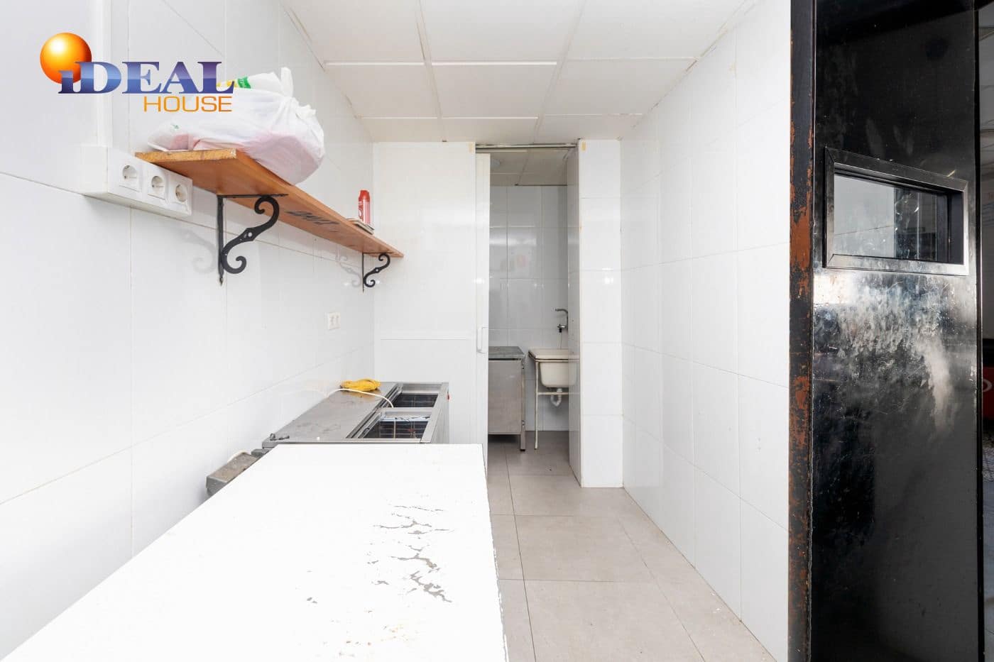 Kommersiell till salu i Ogijares - 305 000 € (Ref: 9433744)