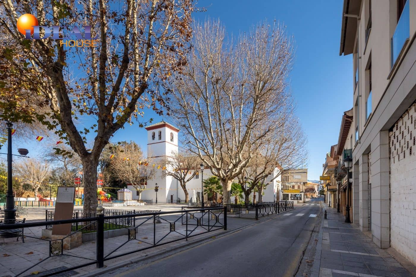 Kommersiell till salu i Ogijares - 305 000 € (Ref: 9433744)