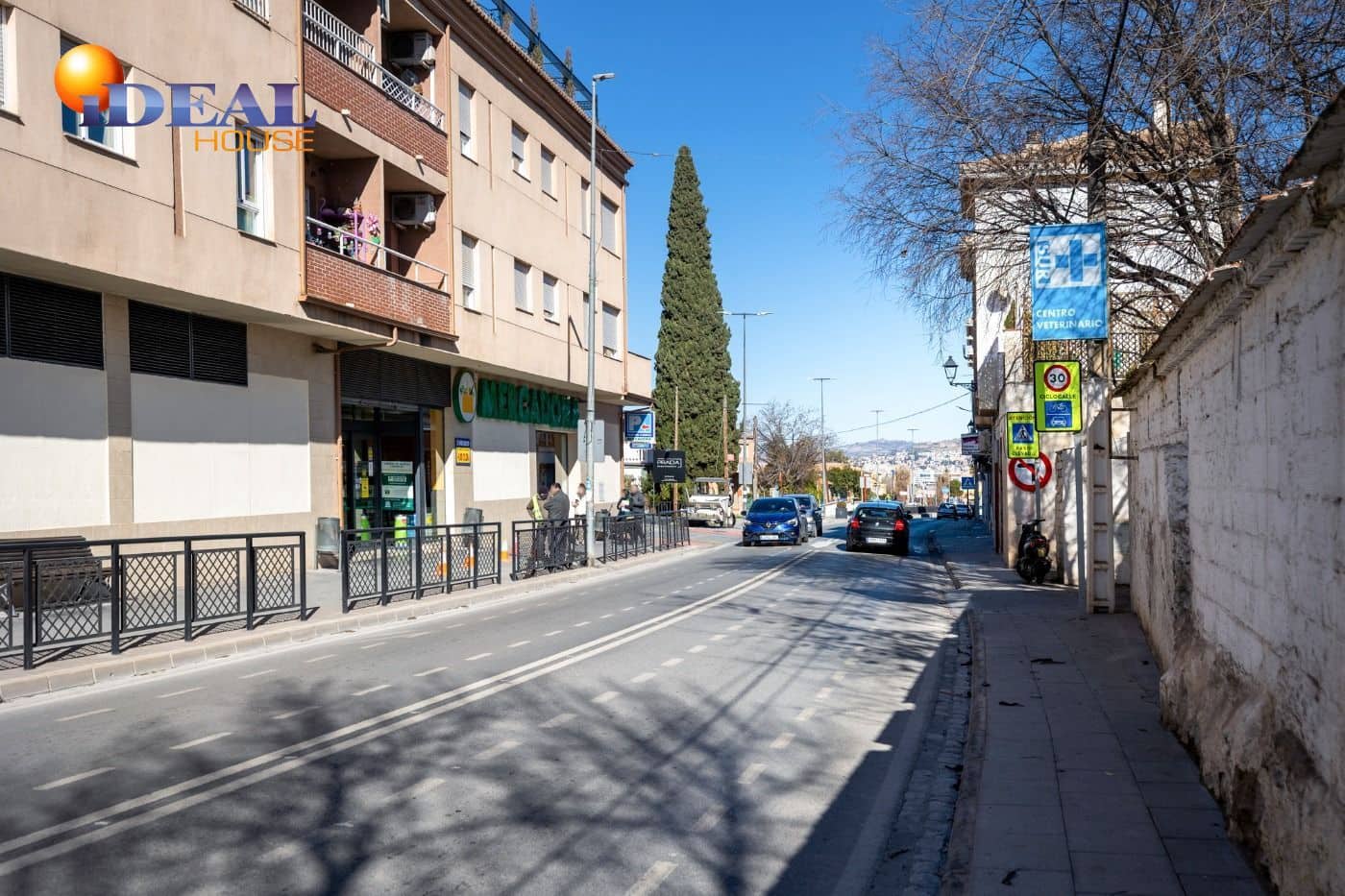 Kommersiell till salu i Ogijares - 305 000 € (Ref: 9433744)