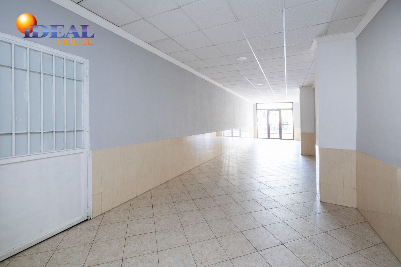 Kommersiell till salu i Ogijares - 305 000 € (Ref: 9433744)