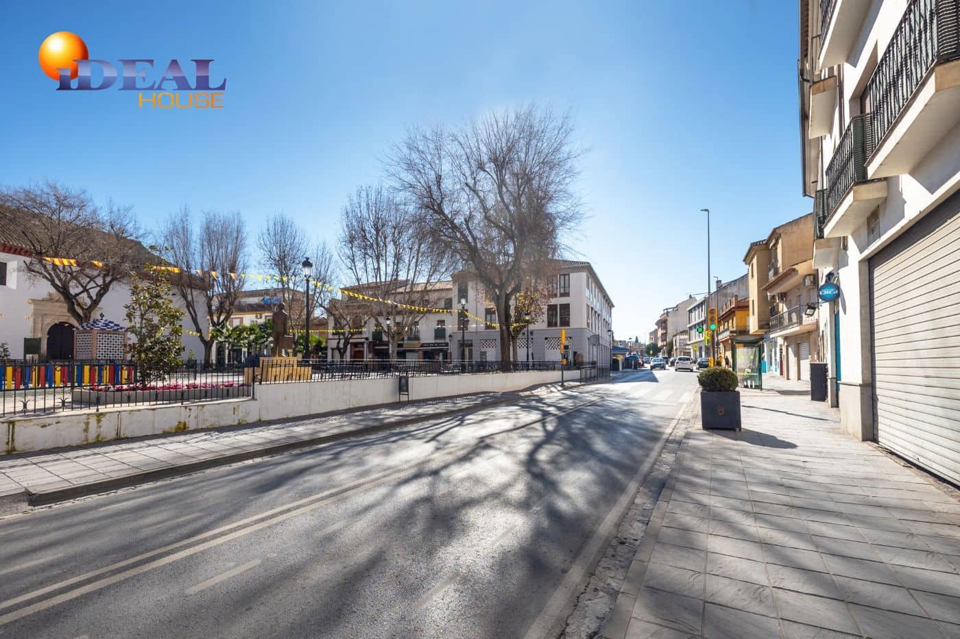 Kommersiell till salu i Ogijares - 305 000 € (Ref: 9433744)