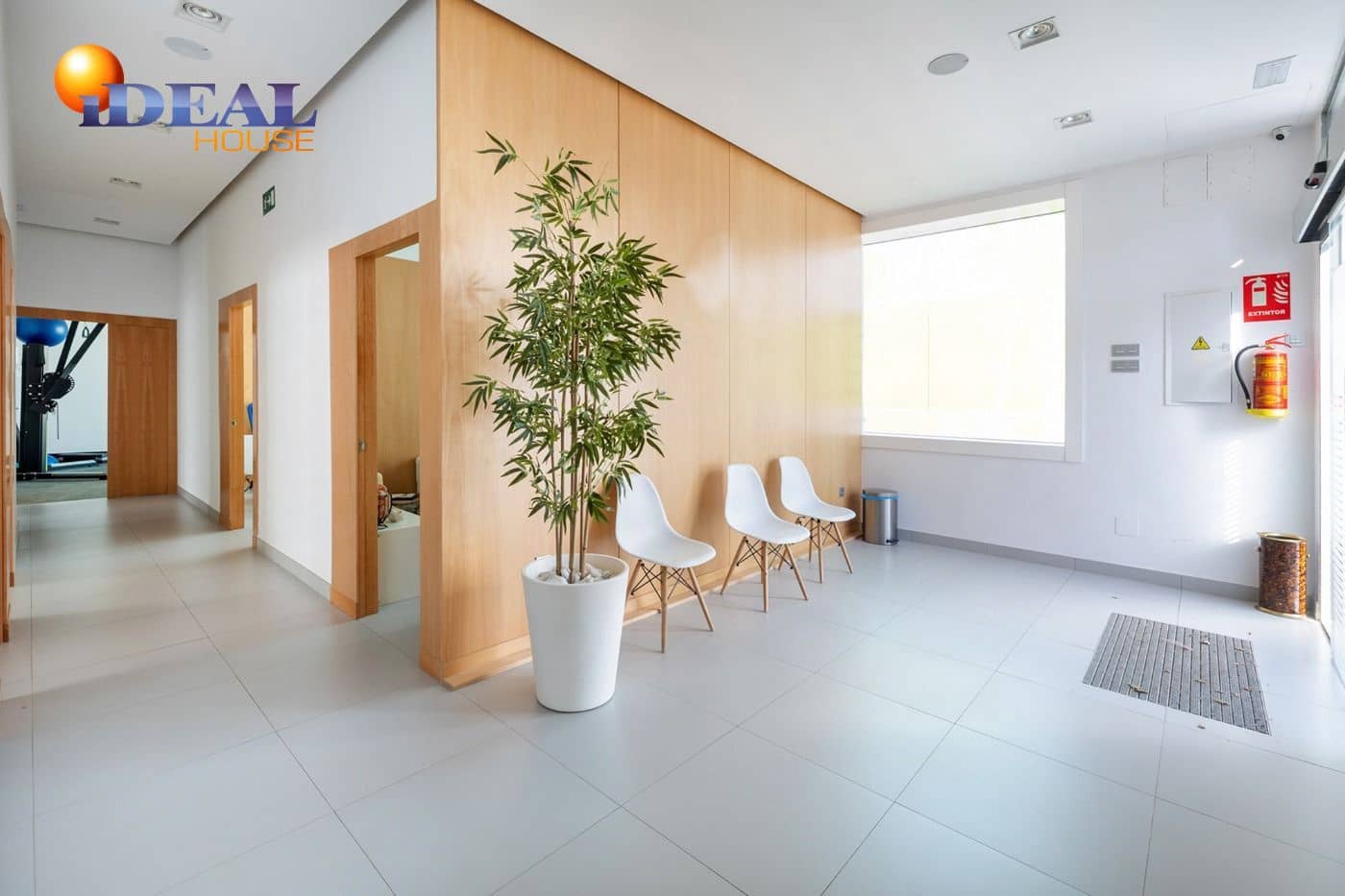 Local Comercial en Granada ciudad en venta con garaje - 600.000 € (Ref: 9433745)