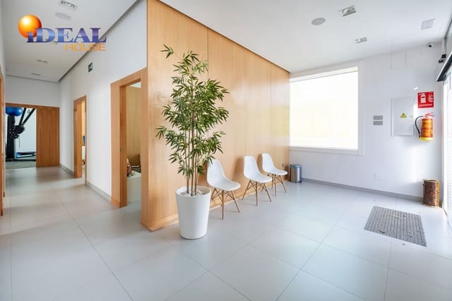 Local Comercial en Granada ciudad en venta con garaje - 600.000 € (Ref: 9433745)