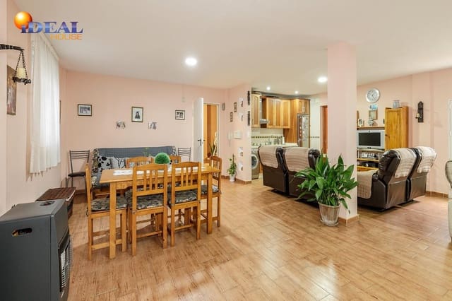 Casa de 6 habitaciones en Zaidin, Granada ciudad en venta con garaje - 340.000 € (Ref: 9433747)