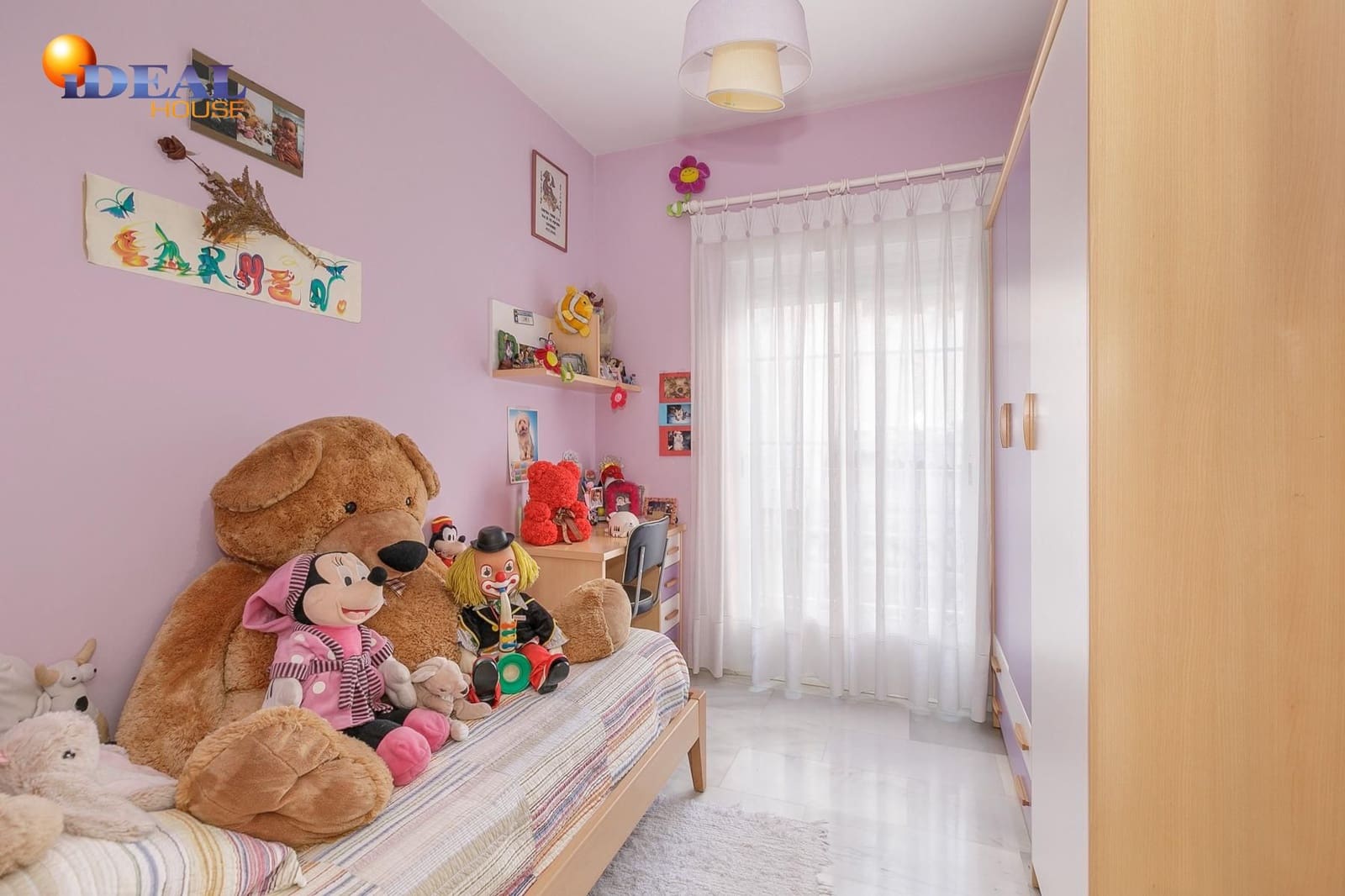 Casa de 6 habitaciones en Granada ciudad en venta con garaje - 340.000 € (Ref: 9433747)