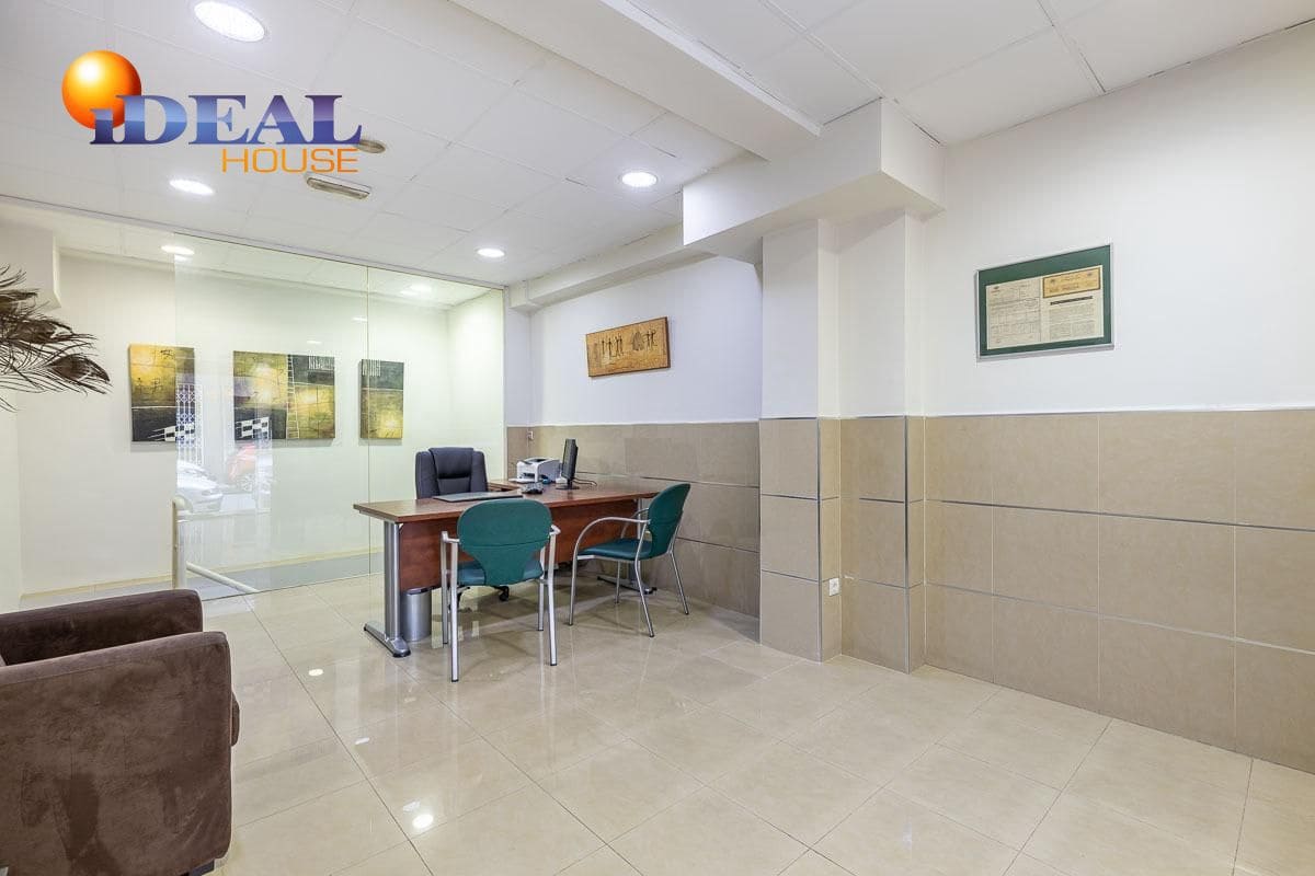 Oficina en Granada ciudad en venta - 189.000 € (Ref: 9433748)