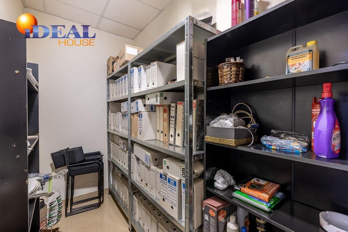 Oficina en Granada ciudad en venta - 189.000 € (Ref: 9433748)