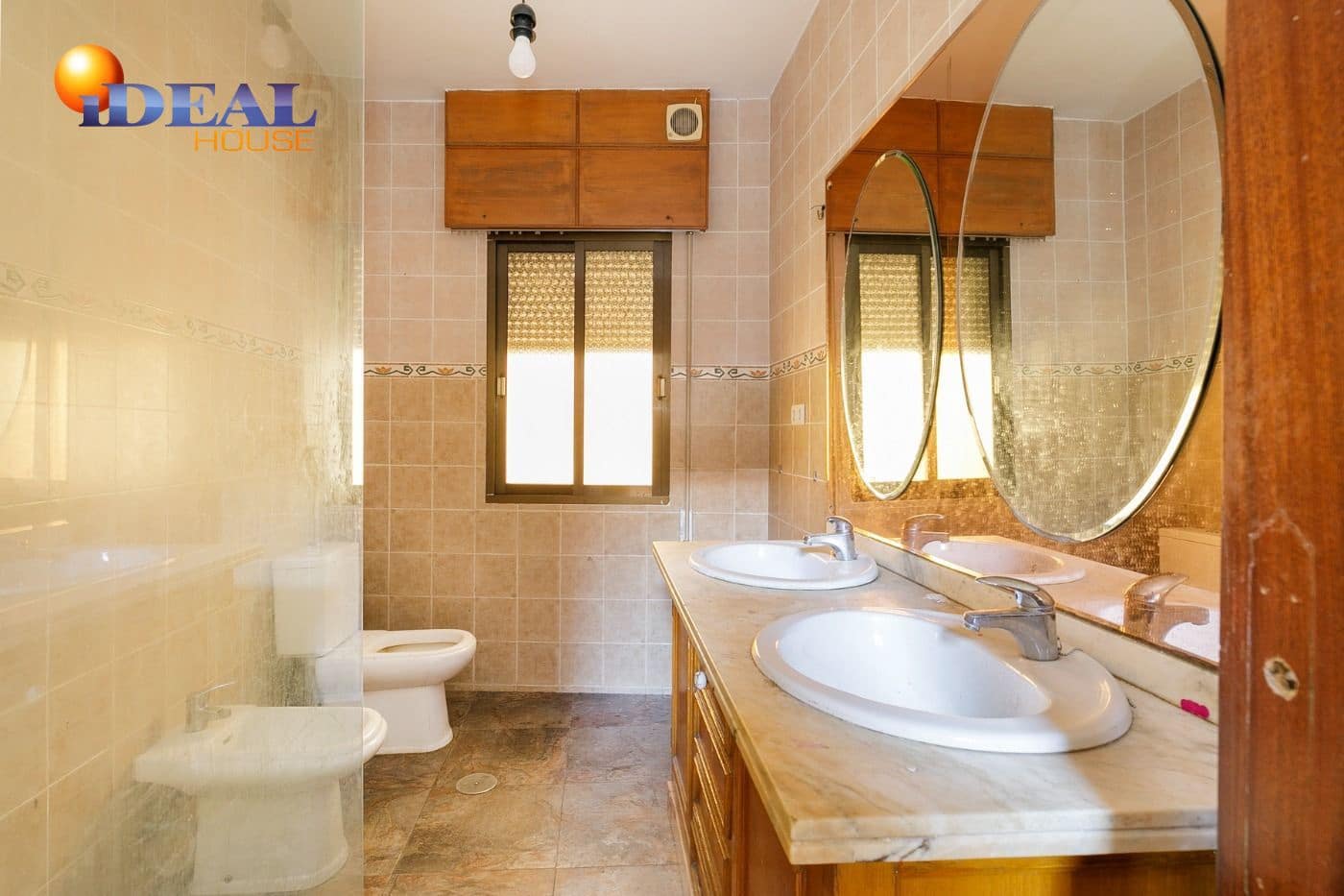 6 quarto Quinta/Casa Rural para venda em Las Gabias com piscina - 412 000 € (Ref: 9433749)